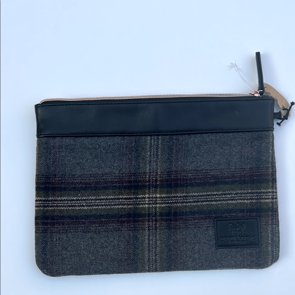 British bag company Black and Gray Plaid Men's Clutch
